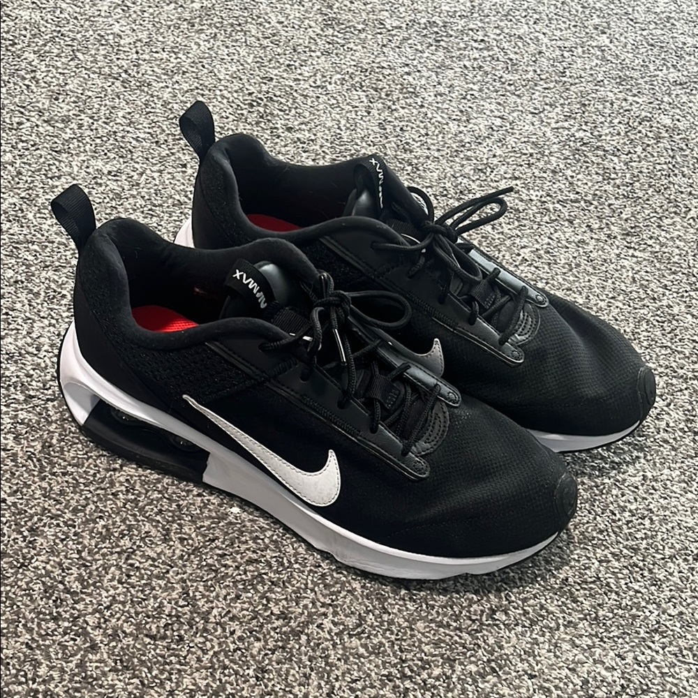 Nike Black and White Sneakers